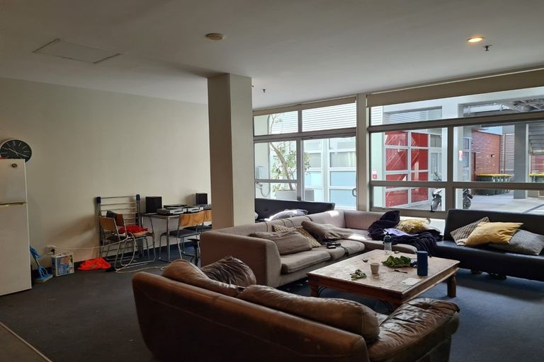 Photo of property in Hanson House, 2/27 Hanson Street, Mount Cook, Wellington, 6021
