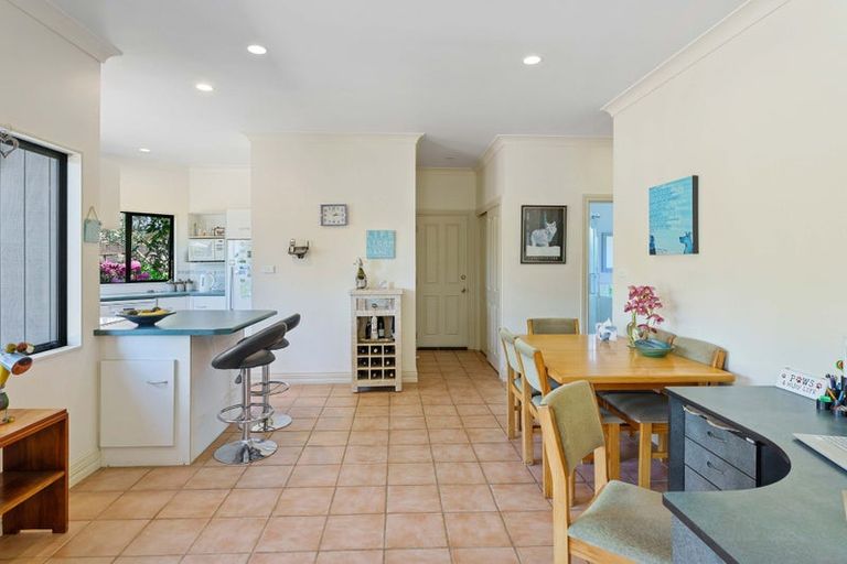 Photo of property in 121 Gear Road, Te Horo, Otaki, 5582