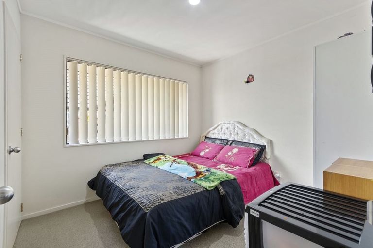 Photo of property in 19 Old Park Place, Takanini, 2112