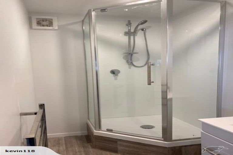 Photo of property in 2/160 Mokoia Road, Chatswood, Auckland, 0626