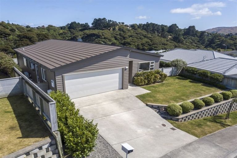 Photo of property in 4 Gennaker Lane, Whitby, Porirua, 5024