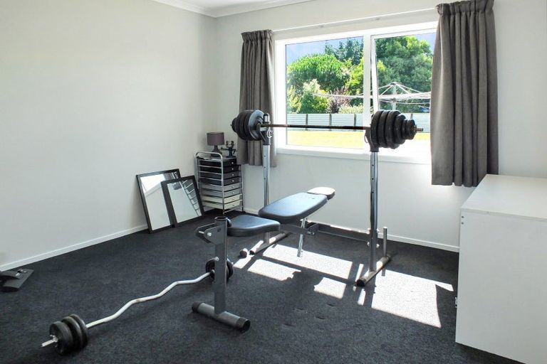 Photo of property in 50 Graham Street, Shannon, 4821