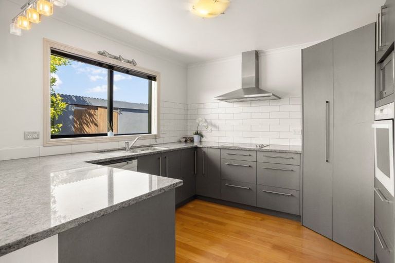 Photo of property in 12 Pelican Place, Whitianga, 3510