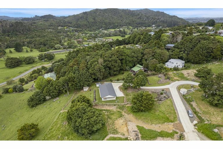 Photo of property in 4 Watercourse Way, Tikipunga, Whangarei, 0112