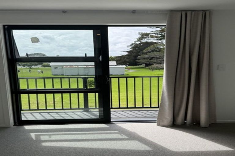 Photo of property in 26f Brennan Avenue, Te Atatu Peninsula, Auckland, 0610