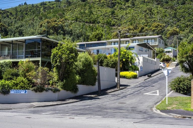 Photo of property in 4k Rutland Street, Picton, 7220