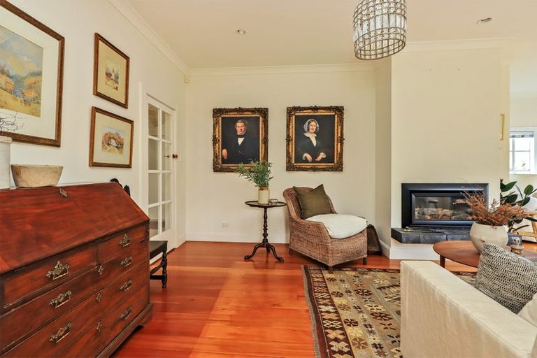 Photo of property in 81 Joll Road, Havelock North, 4130