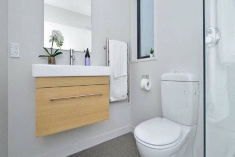 Photo of property in 9 Rarangi Way, Owhiro Bay, Wellington, 6023