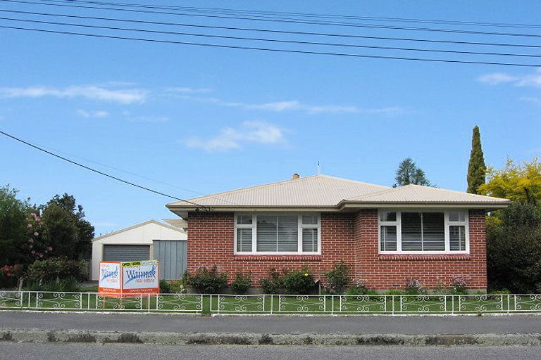 Photo of property in 18 Ashgrove Street, Rangiora, 7400