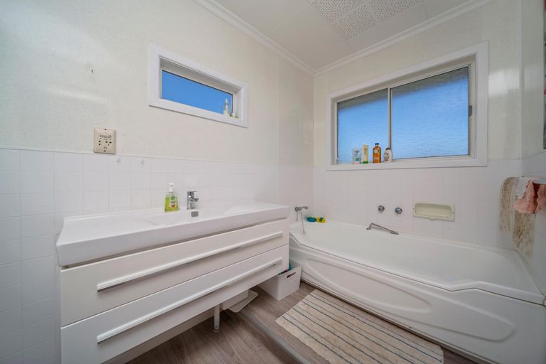 Photo of property in 89 Clawton Street, Westown, New Plymouth, 4310