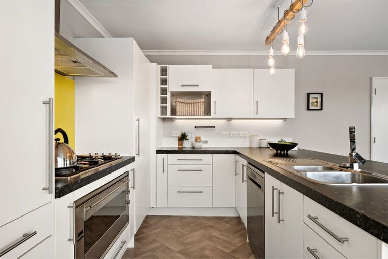 Photo of property in 28 Govind Grove, Ngaio, Wellington, 6035