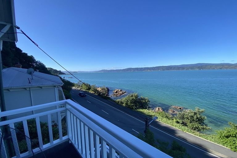 Photo of property in 425 Karaka Bay Road, Karaka Bays, Wellington, 6022
