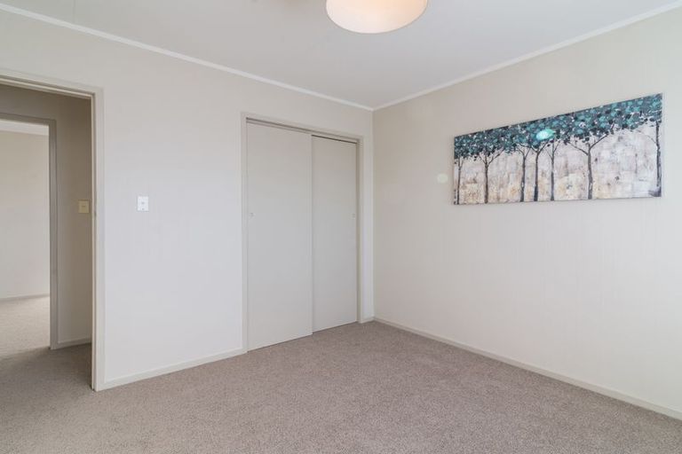 Photo of property in 17 Chaucer Place, Owhata, Rotorua, 3010