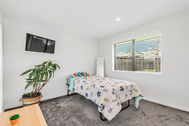 Photo of property in 12 Peregrine Crescent, Rolleston, 7615