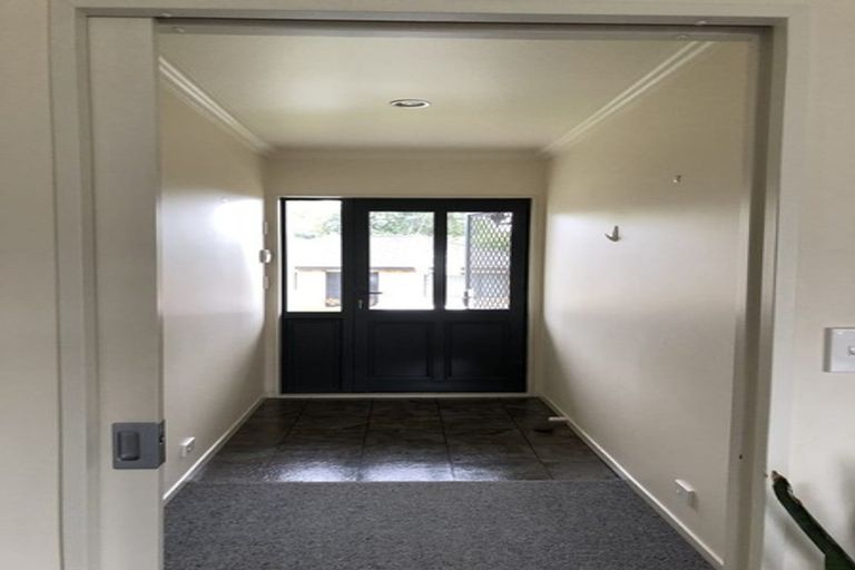 Photo of property in 1 Roseash Lane, Levin, 5510