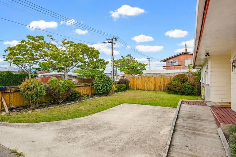 Photo of property in 14 William Street, Levin, 5510