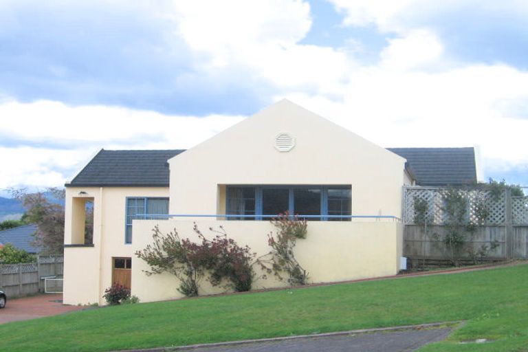 Photo of property in 4 Cobbe Place, Pomare, Rotorua, 3015