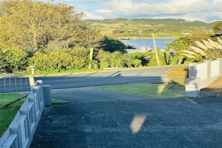 Photo of property in 11 Te Hutewai Road, Raglan, 3225