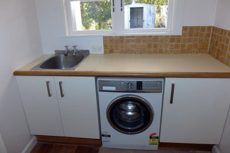 Photo of property in 38 Guys Hill Road, Hospital Hill, Napier, 4110