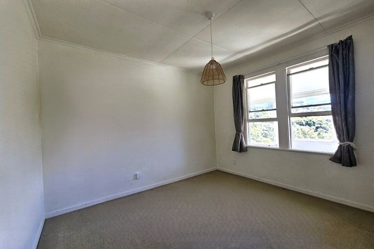 Photo of property in 37 Raroa Road, Kelburn, Wellington, 6012