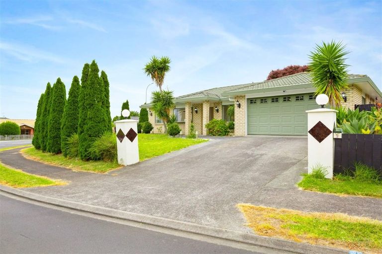 Photo of property in 2 Ferngrove Avenue, Ranui, Auckland, 0612