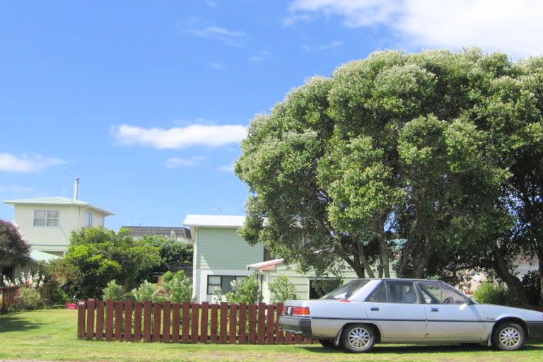 Photo of property in 41 Dillon Street, Waihi Beach, 3611