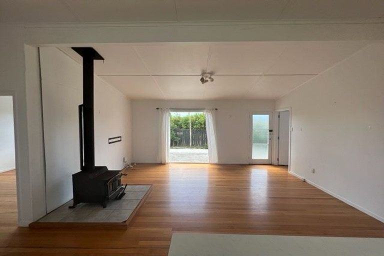 Photo of property in 126 Pukehina Parade, Pukehina, Te Puke, 3189