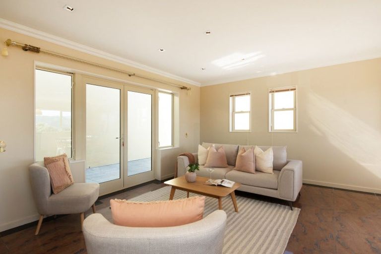 Photo of property in 19 Bunker Way, Strathmore Park, Wellington, 6022