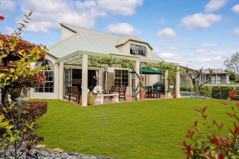 Photo of property in 16 Willow Grove, Morrinsville, 3300