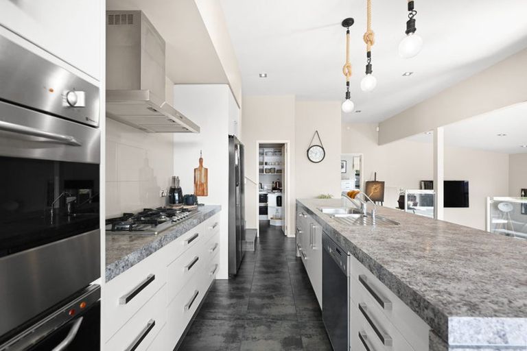 Photo of property in 8 Bishopsworth Way, Huntington, Hamilton, 3210