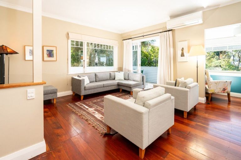 Photo of property in 113 Creswick Terrace, Northland, Wellington, 6012