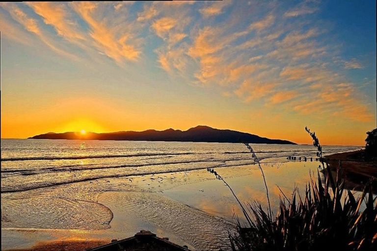 Photo of property in 16 Allen Road, Raumati Beach, Paraparaumu, 5032