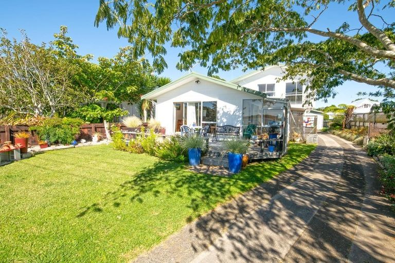 Photo of property in 7 Athenree Road, Athenree, Katikati, 3177