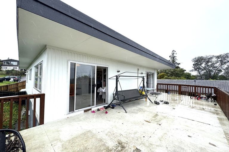 Photo of property in 26 Cyclarama Crescent, Massey, Auckland, 0614