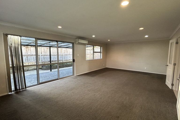 Photo of property in 19 Springcrest Drive, Karaka, Papakura, 2113