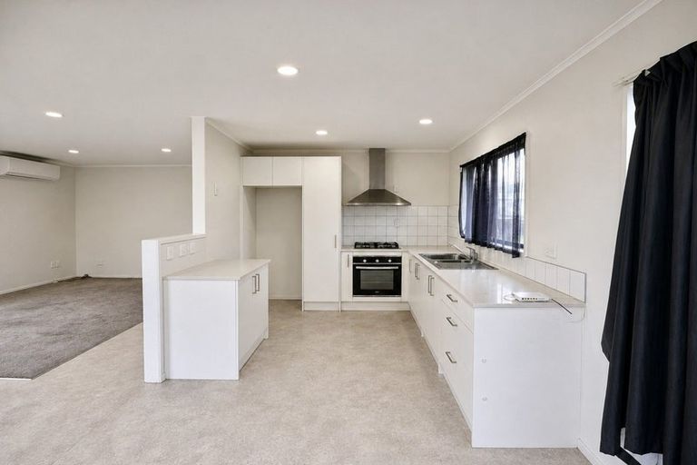 Photo of property in 47 Flat Bush Road, Clover Park, Auckland, 2023