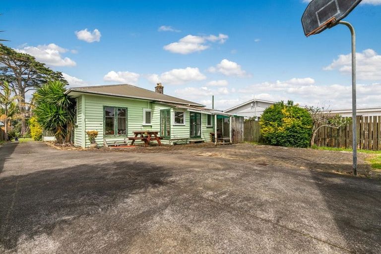 Photo of property in 47 Roys Road, Weymouth, Auckland, 2103