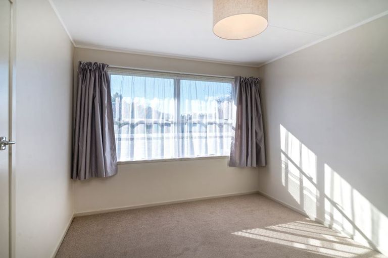 Photo of property in 17 Chaucer Place, Owhata, Rotorua, 3010