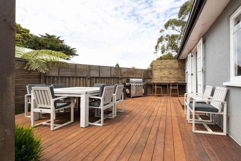 Photo of property in 201 Frankley Road, Frankleigh Park, New Plymouth, 4310