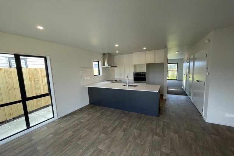 Photo of property in 68 Matawhanga Drive, Wattle Downs, Auckland, 2103