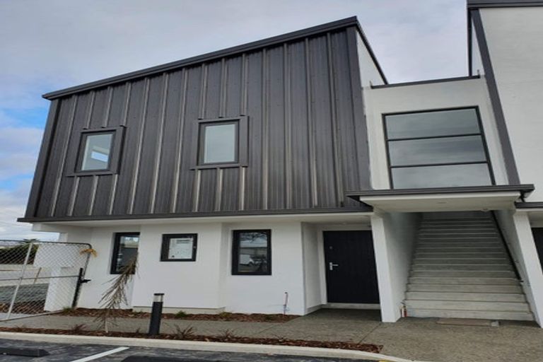 Photo of property in 3/69 Suva Street, Upper Riccarton, Christchurch, 8041