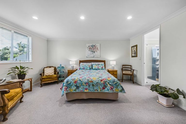 Photo of property in 7f Clearwater Cove, West Harbour, Auckland, 0618