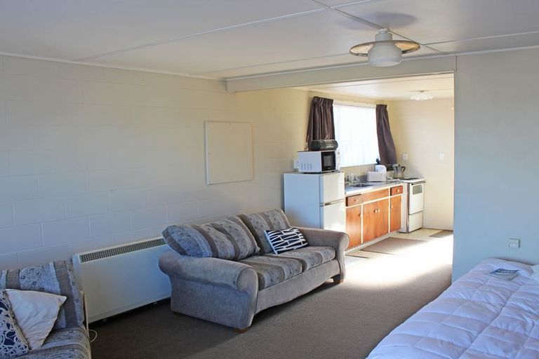 Photo of property in 24 Ure Street, South Hill, Oamaru, 9400