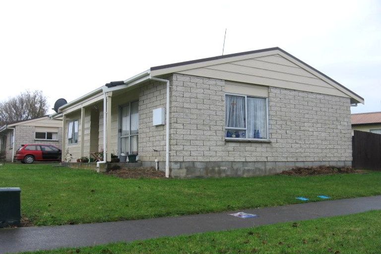 Photo of property in 35 Mcleavey Drive, Kelvin Grove, Palmerston North, 4414