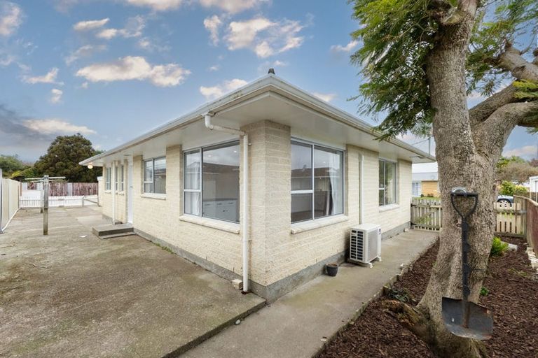 Photo of property in 8 Winiata Place, Otaki, 5512