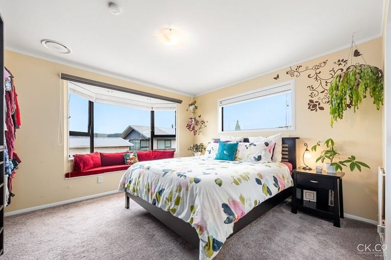 Photo of property in 24 Mossburn Grove, Kelson, Lower Hutt, 5010