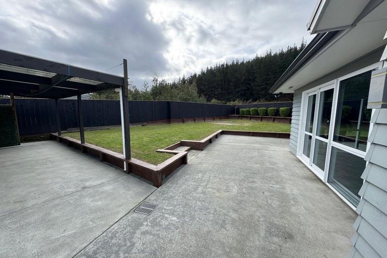 Photo of property in 18 Grande Place, Wainuiomata, Lower Hutt, 5014