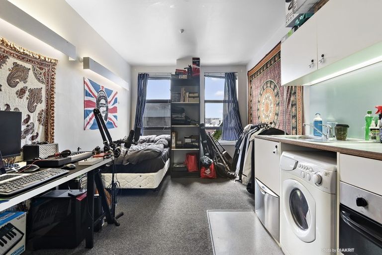 Photo of property in Urbane Apartments, 5/29 Webb Street, Mount Cook, Wellington, 6011