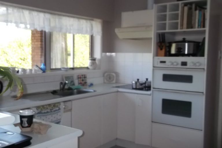 Photo of property in 12 Anakiwa Place, Milford, Auckland, 0620