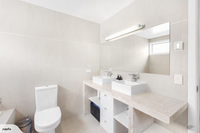 Photo of property in 13 Magnolia Place, Frankton, Queenstown, 9300